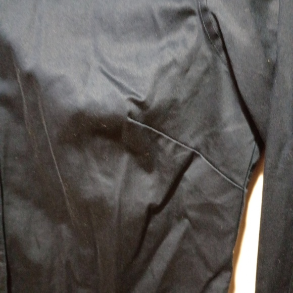 EUC! Banana Republic Tailored Fit Navy Satin Sheen Stretch Button Down Shirt (4) - Picture 4 of 7